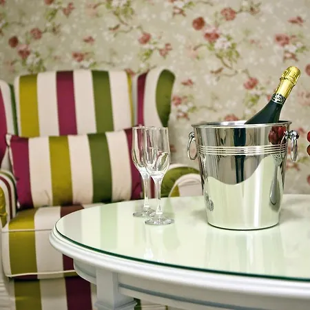 Hotel Grace 4*